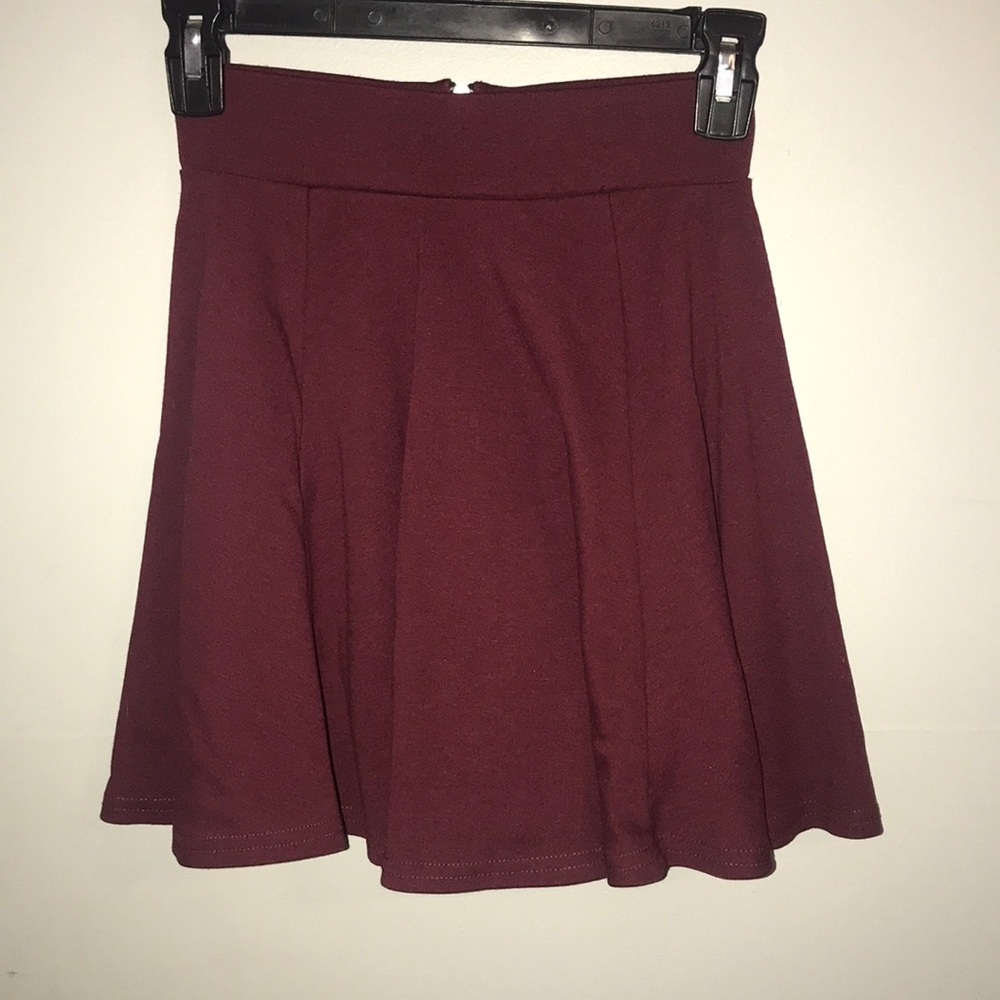 NWT! H&M- Divided: Maroon Skater Skirt